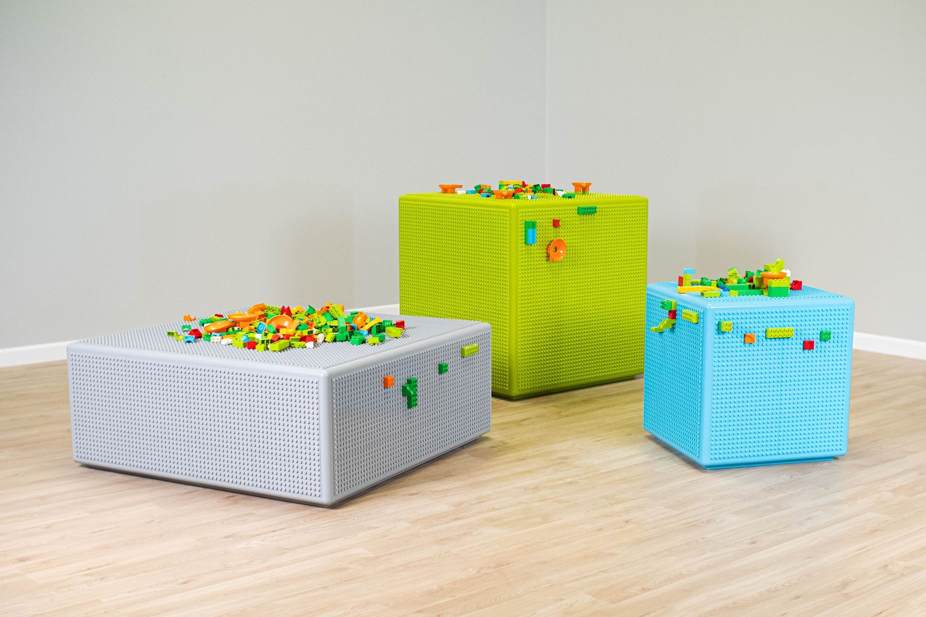 Duplo Cubes - Interactive Engineering Exhibit – Momentum Interactives